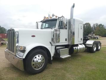 Main image Peterbilt 389